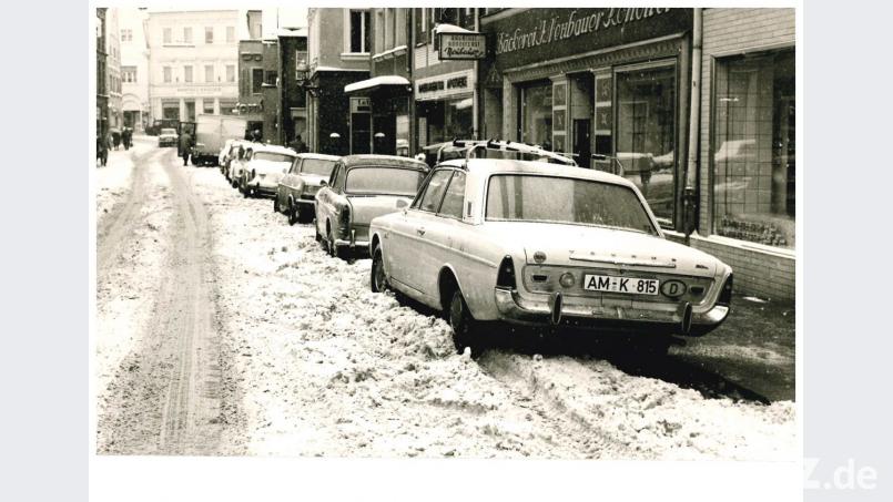 Winter in den 60er Jahren. Der Blick geht hier in die Untere Nabburger Straße. Bild: Werner Lischka