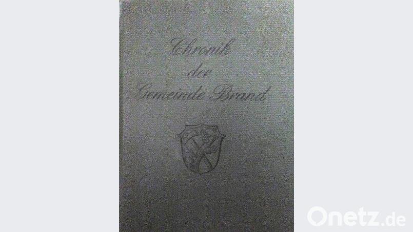 Nach dem Tod von Hans Schellein 1963 ergänzte Rudolf Nold die Chronik, die 1984 als 800seitiges Werk erschien. Rudolf Nold war lange Gemeindeschreiber und hat den in seinem Haus zur Miete wohnenden Chronisten schon zu Lebzeiten mit Fakten für die Chronik versorgt. Bild: ld