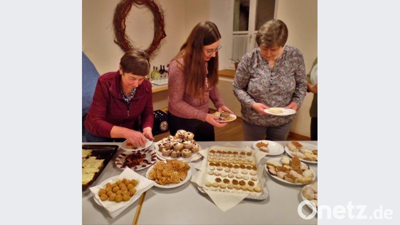 Da läuft nicht nur den Köchinnen das Wasser im Mund zusammen, bei so vierlen leckeren Happen. Bild: jml