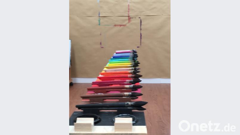 Pinsel und die verschiedensten Farben warten auf Malspieler. Es gibt ebenso die Möglichkeit Farben individuelle zu mischen. Bild: ihl