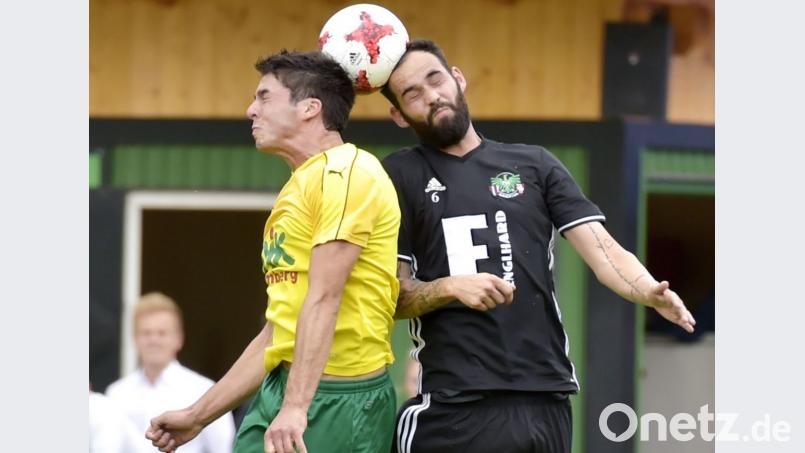 Michael Fischer (rechts) war zwei Monate bei der DJK Ammerthal, ehe er den Verein wieder verließ. Bild: zg