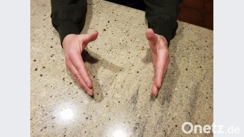 Welche ist nun die „schejnere Hent“, die rechte oder die linke? Bild: slu