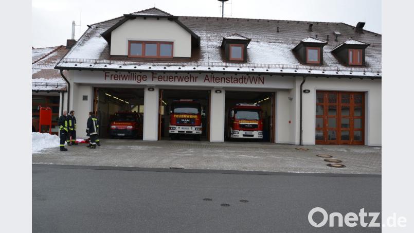 Die Gafferwand der Feuerwehr Altenstadt Bild: Beate-Josefine Luber