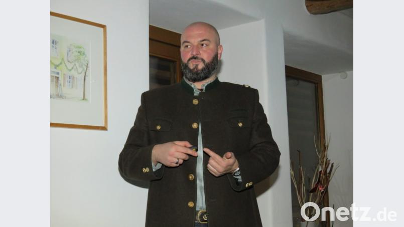 Referent Christoph Bauer vom LBV-Bezrik Oberpfalz zeichnete ein düsteres Bild über das Insektensterben. Bild: ubb