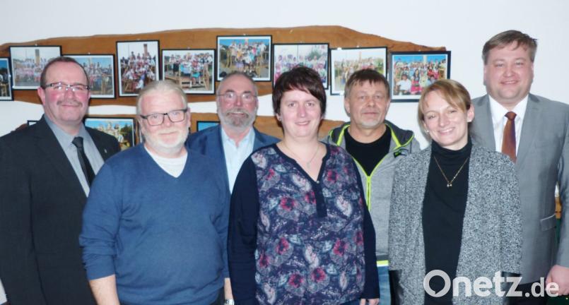 Die neue Führung des Kastler Verkehrsvereins mit (von links) Andreas Otterbein, Stefan Stock, Hans Iberle, Anja Willner, Markus Pohl, Birgit Lehmeier-Preißl und Stefan Braun. Bild: jp