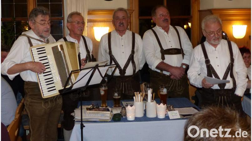 Abschiedskonzert der Lintacher Sänger mit (von links) Otto Meier, Fritz Rumpler, Johann Schwarz, Hans Ries und Walter Jokiel Bild: gto