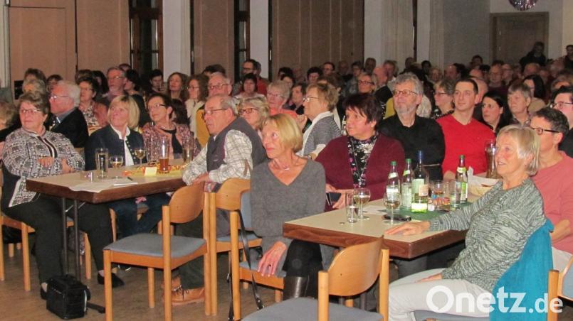 Der Saal am Freitag und am Samstag voll mit Besuchern. Bild: is