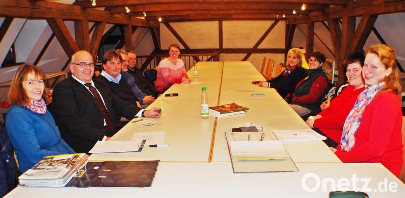 Bei der Zusammenkunft im Sengerhof mit Angela Frank und Bürgermeister Klaus Meyer (von links) kam es zu konkreten Ergebnissen auf dem Weg zur &quot;Fairtrade-Gemeinde&quot;. Bild: enz