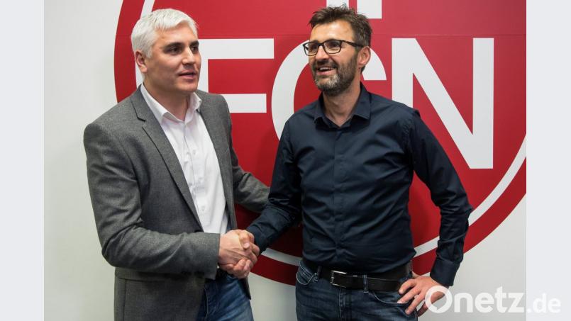 Trainer Michael Köllner (r) und Sportvorstand Andreas Bornemann stehen beim 1. FC Nürnberg in der Kritik. Bild: Daniel Karmann
