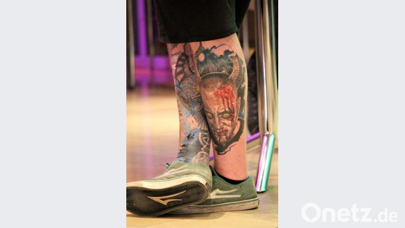Bein mit Bild: Die &quot;Tattoo Expo Weiden&quot; macht es möglich. Bild: Dagmar Williamson