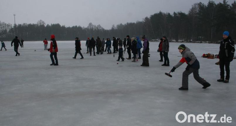 Zum Zug kam auch der jugendliche Nachwuchs, der aber gegen die alten Hasen fast chancenlos war. Bild: wro