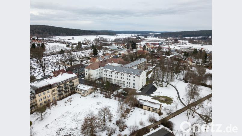 Die Kliniken AG Nordoberpfalz hält am Standort Waldsassen fest. Allerdings wird es an der Egerer Straße künftig keine akutstationäre Abteilung mehr geben. Bild: dtr