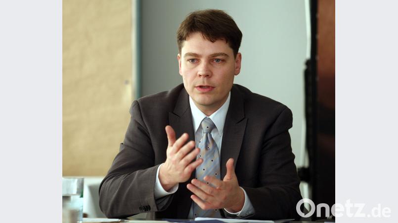 UGOM-Geschäftsführer Henryk Steinbach warnt vor Antibiotika-Resistenzen bei falschem Einsatz der Medikamente - etwa gegen Grippe. Bild: Wolfgang Steinbacher