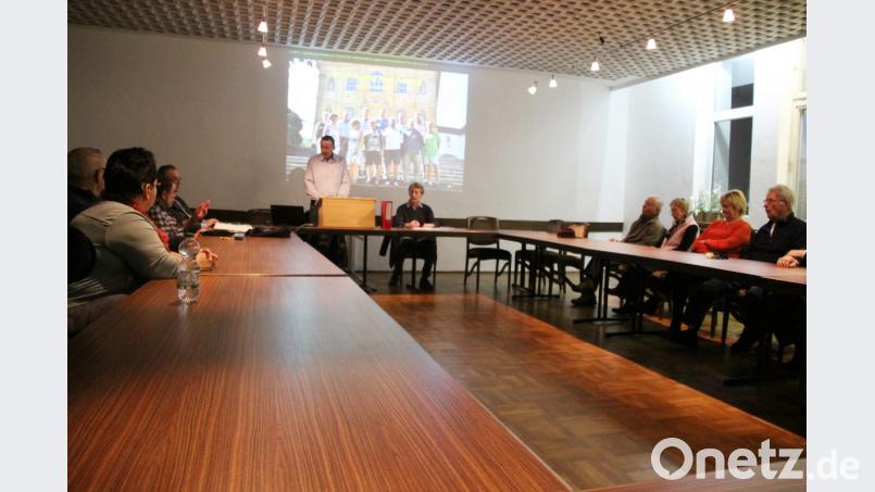 Vorsitzender Uwe Lindner legt die Jahresbilanz des Bürgernetzwerks vor. Bild: jma