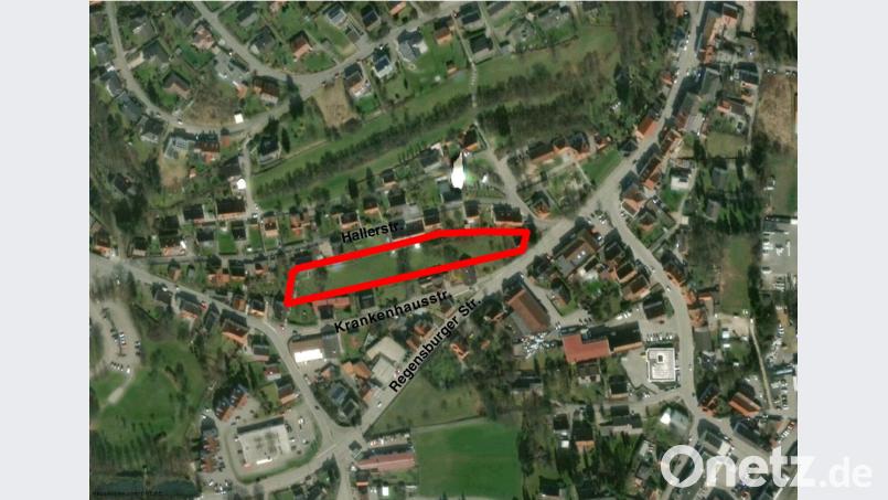 Die rote Markierung umrandet die Baulücke zwischen Krankenhaus- und Hallerstraße. Grafik: NT