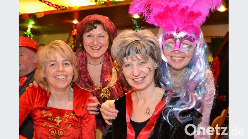 Sie trieben es bunt bei der "lustigen Mitgliederversammlung" des Heimatrings. Bild: hcz