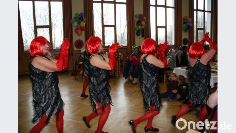 Mit viel Applaus wurden die &quot;Funny Ladies&quot;, die von der Friedenfelserin Marie-Luise Schraml geleitet werden, aus dem Jugendheim-Saal verabschiedet. Bild: wro