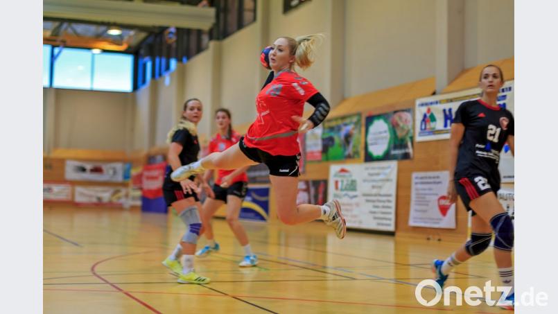 Die Damen des Handballvereins Oberviechtach (hier Laura Pflug) wollen auch gegen die HG Eckental bestehen. Bild: gud (Günter Uschold)