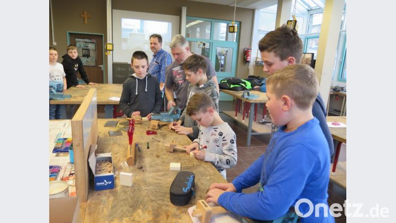 Viel handwerkliches Geschick bewieisen manche Schüler im Technikraum. Bild: jzk