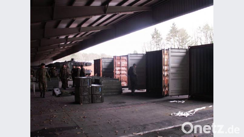 Vorwiegend mit Auspacken waren die Pfreimder Soldaten, die derzeit in Litauen stationiert sind, in den vergangenen Tagen beschäftigt. Bild: exb