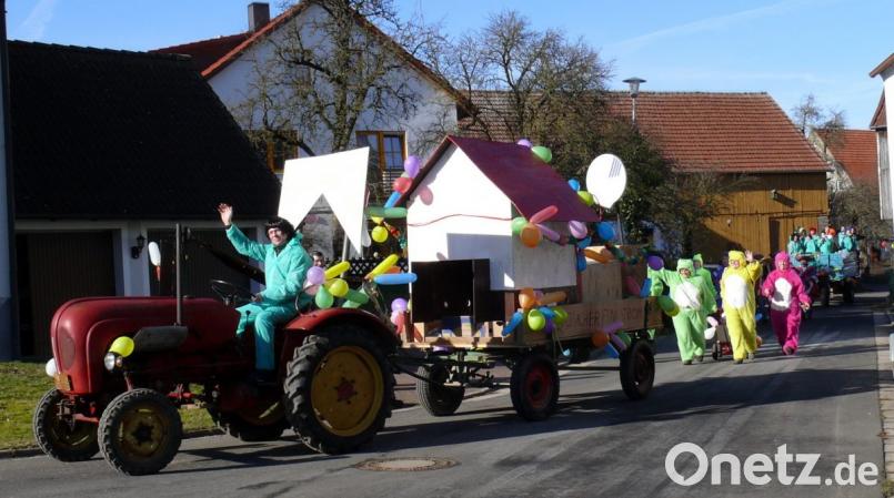 Der erste Faschingsumzug im Februar 2016 in Gaißach. Bild: wku