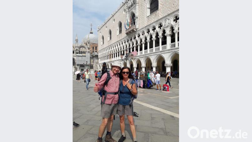Geschafft: Monika und Richard Bugl sind in Venedig angekommen. Aufgebrochen waren sie in Pfreimd. Bild: Monika Bugl