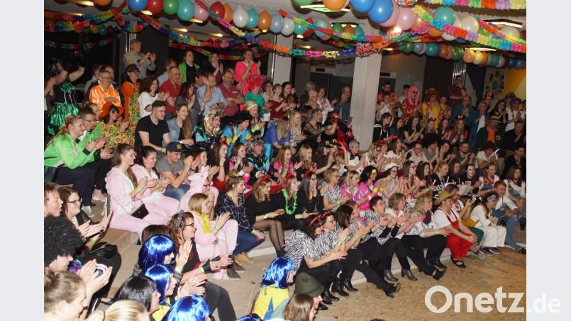Beste Zuschauerkulisse in der Aula Bild: mmj
