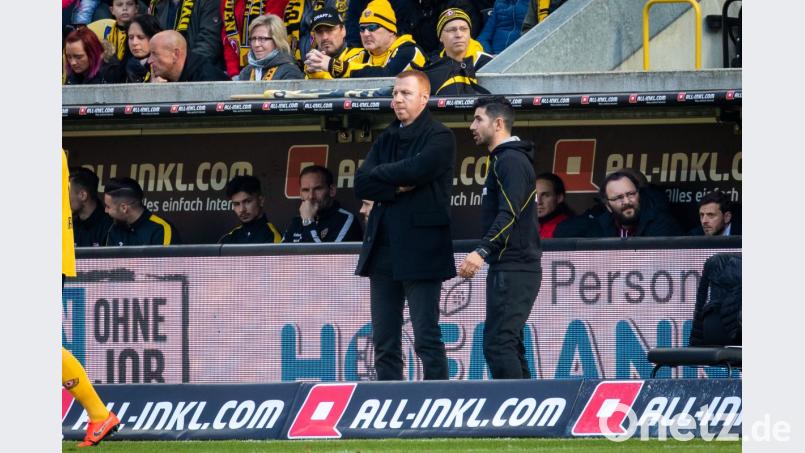 Dynamo-Trainer Maik Walpurgis (links) sieht einige seiner Schlüsselspieler noch nicht in Topform. Bild: Jahn Regensburg