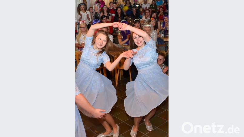 In vielen Facetten zeichnen die Mitglieder der Pleysteiner Garde ihre eigenen Ideen von Disneyland. Bild: fjo