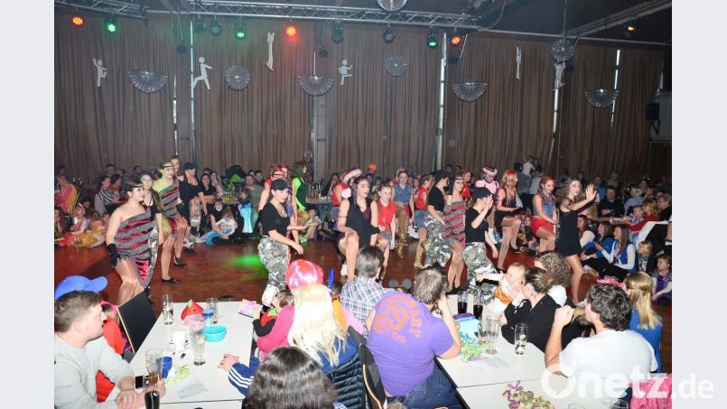 Tolle Shows bestimmen beim Kinderfasching das Geschehen. Bild: fjo