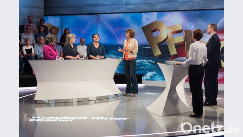 Die Maybrit-Illner-Sendung vom 24. Mai 2018. Es diskutieren (von links) Ilse Biberti, Kornelia Schmid, Bettina Michel, Maybrit Illner, Katja Kipping und Jens Spahn über das Thema Pflege. Kornelia Schmid lässt nicht locker - am Freitag fährt sie nach Berlin, um an die Diskussion anzuknüpfen. Bild: ZDF/Jule Roehl