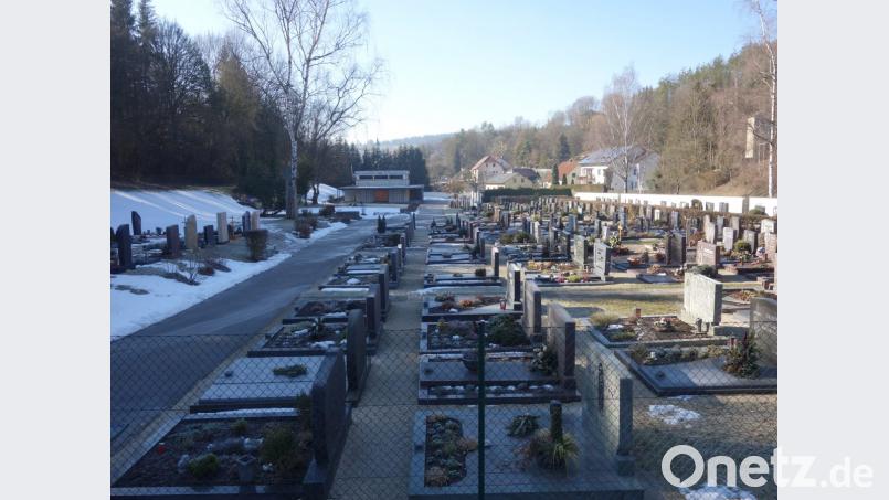 Die hohen Kosten für die Sanierung des Friedhofs in Ensdorf überraschen so manchen Gemeinderat. Bild: tra