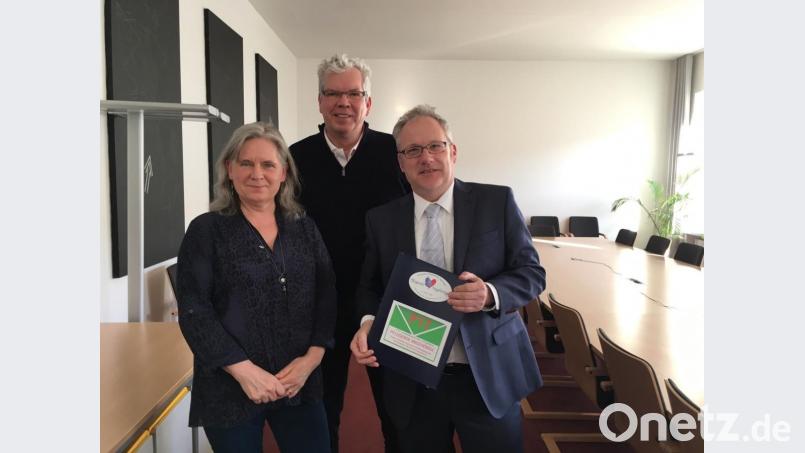 Kornelia Schmid im Gesundheitsministerium mit Martin Schölkopf (rechts) und ihrem Mitstreiter Hendrik Dohmeyer aus Bremen. Bild: exb