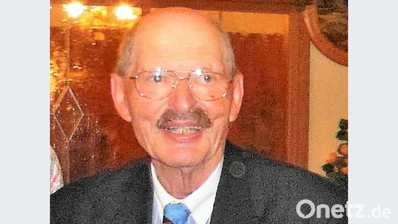 Wanderwegewart Uwe Schimpf. Bild: hl