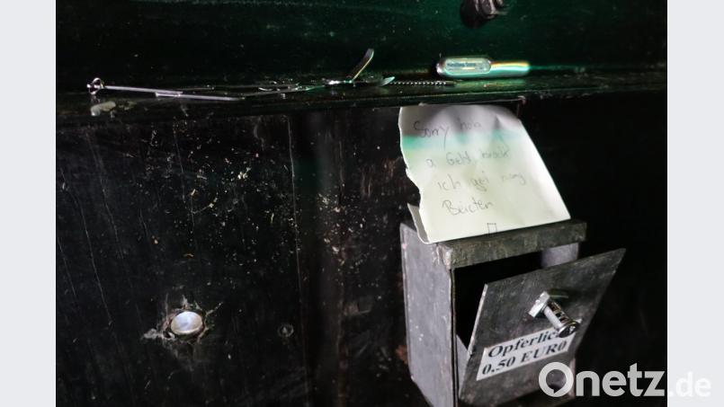 Der aufgebrochene Opferstock in der Asphaltkapelle. Bild: upl