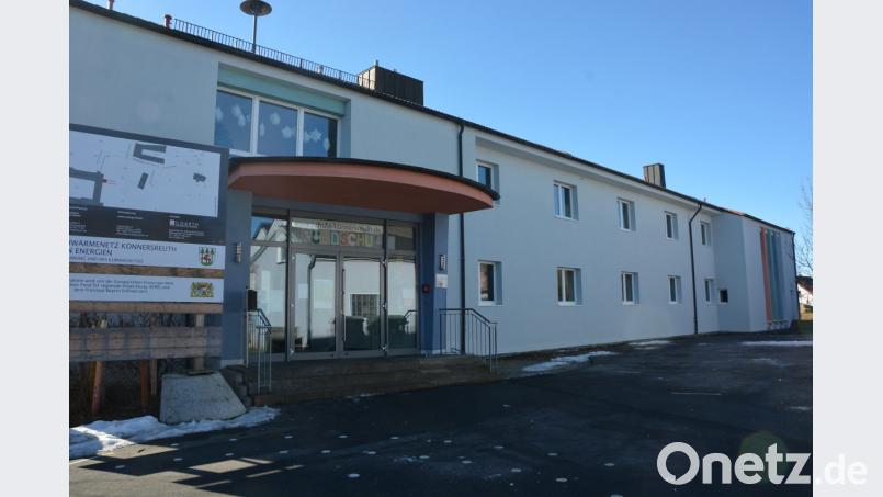 Auch nach dem Wechsel von Rektorin Monika Kunz in den Ruhestand wird die Grundschule Konnersreuth eigenständig bleiben. Mit dieser Zusicherung entkräftete die Regierung der Oberpfalz entsprechende Befürchtungen in der Marktgemeinde. Bild: jr