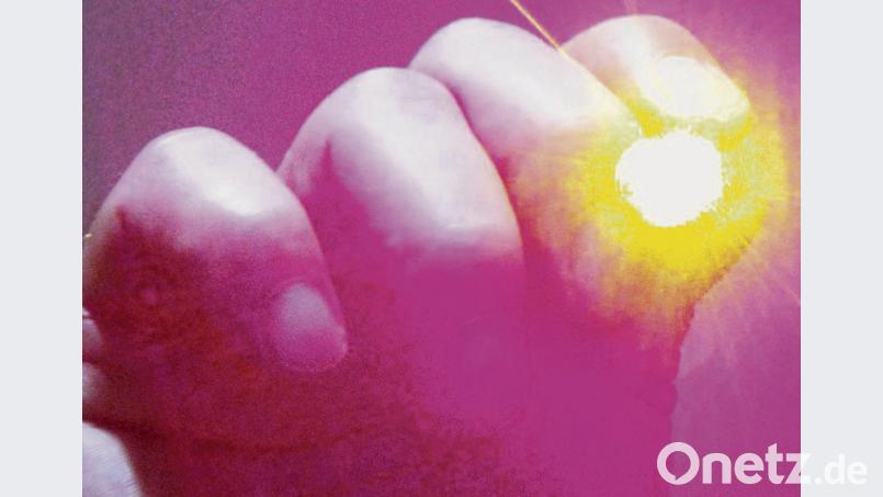 Laserpointer sind klein, können aber einen großen Schaden anrichten. Bild: Patrick Lux/dpa