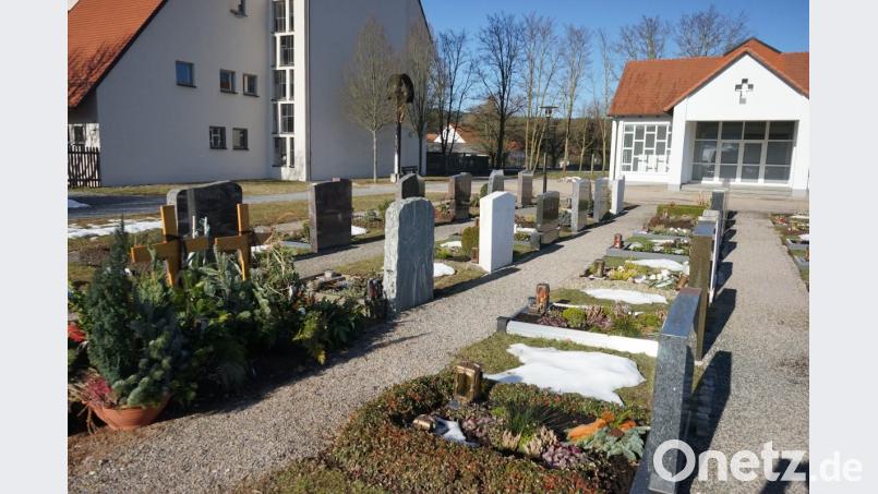 Die neue Satzung regelt die Anlage der neuen Gräber. Durch die Genehmigungspflicht kann die Friedhofsverwaltung vorab bereits Einfluss auf die Gestaltung nehmen. Bild: nib