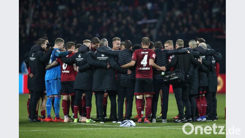 Mit Leidenschaft gekämpft und den Spitzenreiter geärgert: Der 1. FC Nürnberg hat sich im Kampf um den Klassenerhalt mit einem wichtigen Punkt gegen Borussia Dortmund zurückgemeldet. Jetzt heißt es nachlegen für die Franken gegen Fortuna Düsseldorf. Bild: agentur_dpa/ Karmann