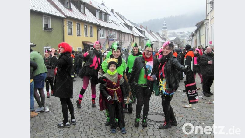 Bunte Kostüme gibt es beim diesjährigen Waldecker Faschingszug sicherlich auch wieder zu sehen. Bild: hl
