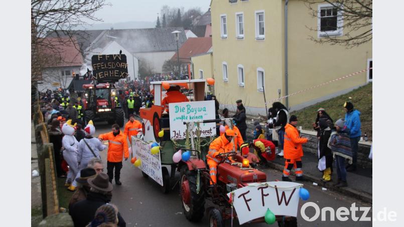 Mit rund 30 Gruppen war der Gleiritscher Faschingszug im vergangenen Jahr rekordverdächtig. Auch die 14. Auflage verspricht eine satte Portion humorvoll servierter Themen. Bild: frd