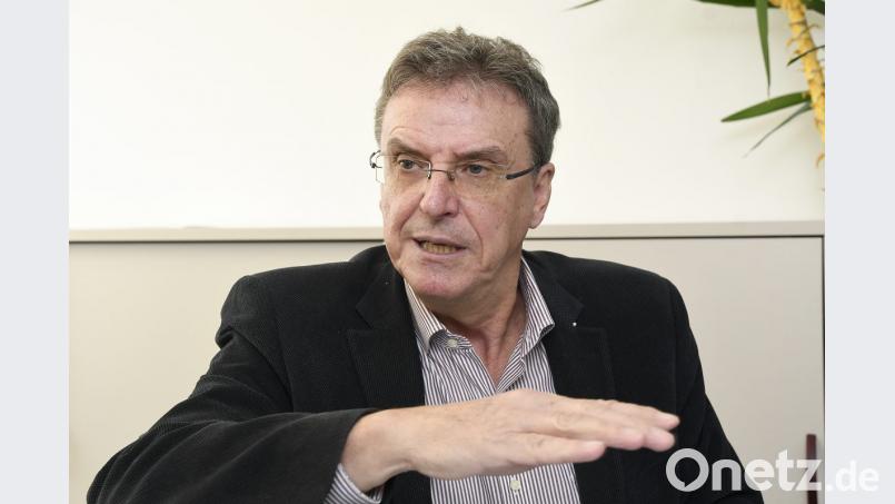 "Wir sind keine Mathematiker, sondern Pädagogen, die Mathematik vermitteln sollen." Zweiter BLLV-Bezirksvorsitzender Albert Schindlbeck fordert ein Umdenken in der Lehrerausbildung. Bild: Petra Hartl