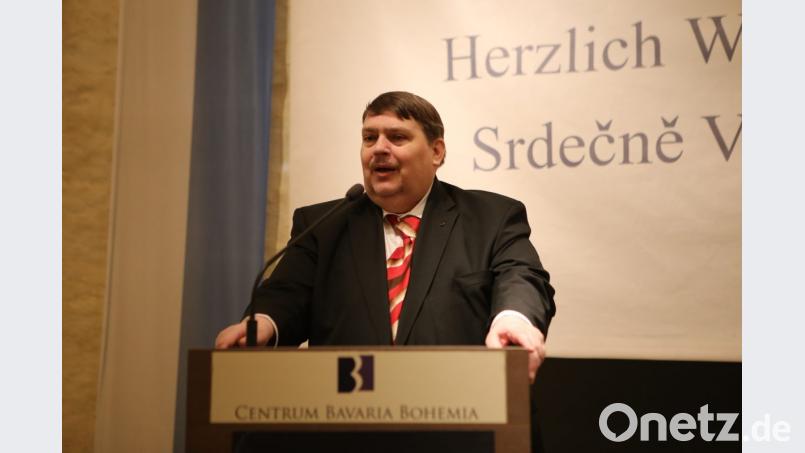 Bernd Posselt bei einem seiner mehrmaligen Besuche im CeBB. Am Samstag stellt er sein Buch "Bernd Posselt erzählt Europa" vor. Bild: eib