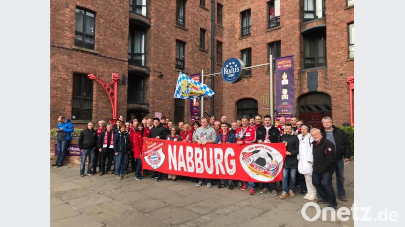 Die Anhänger vom Fanclub Nabburg/Oberpfalz. Dazu gehören Fans azs der ganzen Region. Am Dienstagvormittag waren sie im Beatles-Museum, ehe es an die Anfield Road ging. Bild: exb