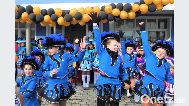 Dass Tanzen Spaß macht, ist klar. Vor allem beim Kohlberger Gaudiwurm, aber auch beim Rosenmontagball tanzen die Gardemädels an. Bild: jml