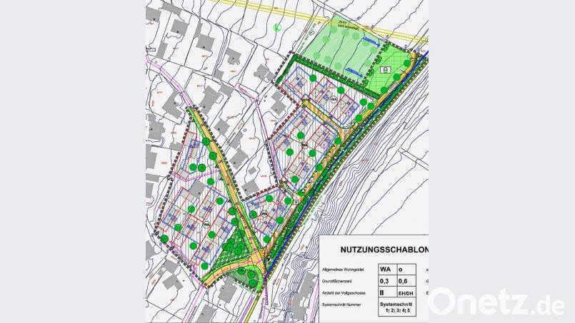 Die Diskussion um das Baugebiet Strohberg Nord, hier der Plan mit dem verlegten Spielpatz (oben rechts), nimmt bei der Bürgerversammlung breiten Raum ein. Bild: sön
