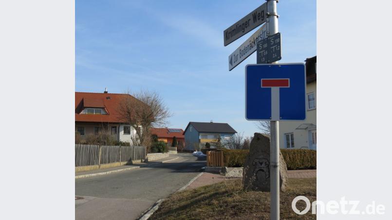 Der Vollausbau samt Erneuerung der Kanalisation und der Wasserleitung im Bereich Krimlinger Weg und Bodenäckerstraße wird derzeit ausgeschrieben. Für den 15. April ist die Vergabe der Maßnahmen geplant, die dann auch zeitnah beginnen sollen. Bild: kö