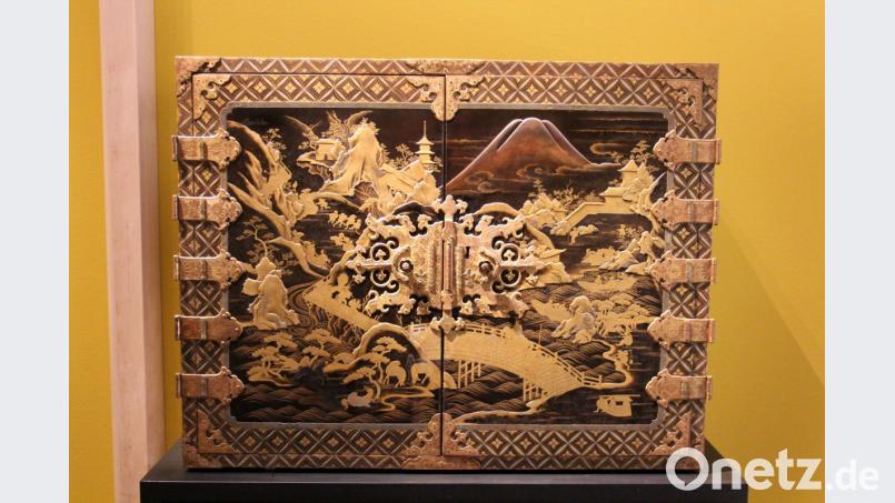 Als kultivierte Krieger besaßen die Samurai auch Kunstgegenstände - wie beispielsweise Lackkabinette mit Landschaftsmotiven. Bild: Holger Stiegler