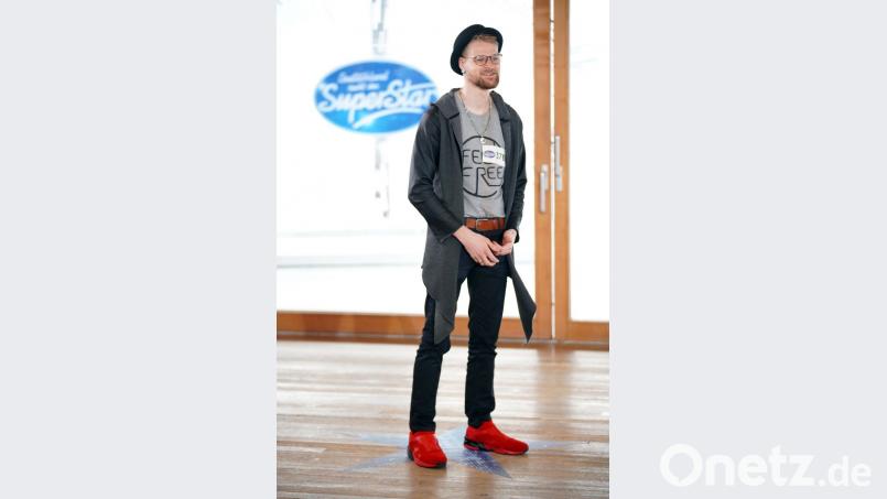 Hut und rote Schuhe: Mit seinem Outfit konnte Jean-Pierre bei Chef-Juror Dieter Bohlen schon punkten. Ob das reicht, um weiterzukommen bei DSDS? Bild: TVNOW / Stefan Gregorowius
