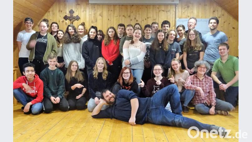 Eine gute Betreuung der anvertrauten Kinder und Jugendlichen braucht auch eine gute Ausbildung. Ein wesentlicher Baustein dafür sind die Grundkurse der evangelischen Jugend für die jugendlichen Ehrenamtlichen. Bild: exb